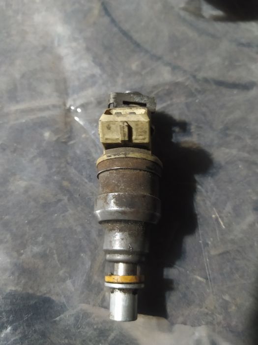 Продам форсунки бензин