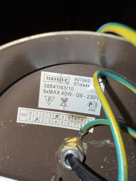 Lampa sufitowa na 9 kloszy