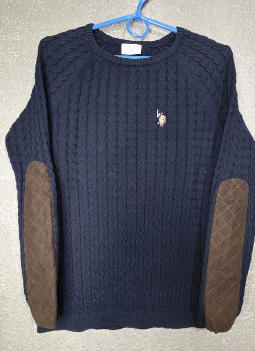 Стильний джемпер U.S. Polo Assn. у косичку з налокітниками. Розмір М.