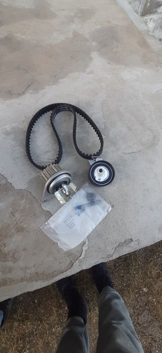 Комплект ГРМ на Peugeot 206 2003р.