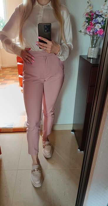 Spodnie w kolorze różowego pudru, Reserved 36