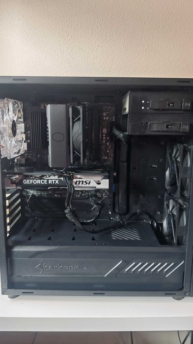 Pc gamer R7 5700x + 5060ti