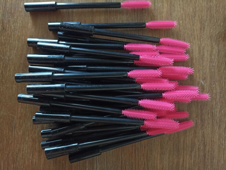 Pincéis maquilhagem e escovas pestanas descartáveis, da Dior