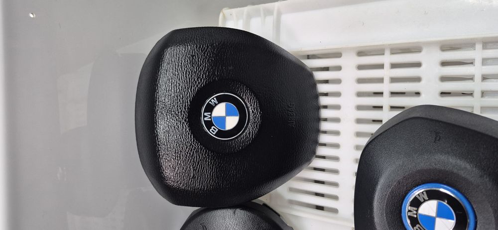 Подушка безопасности в руль BMW