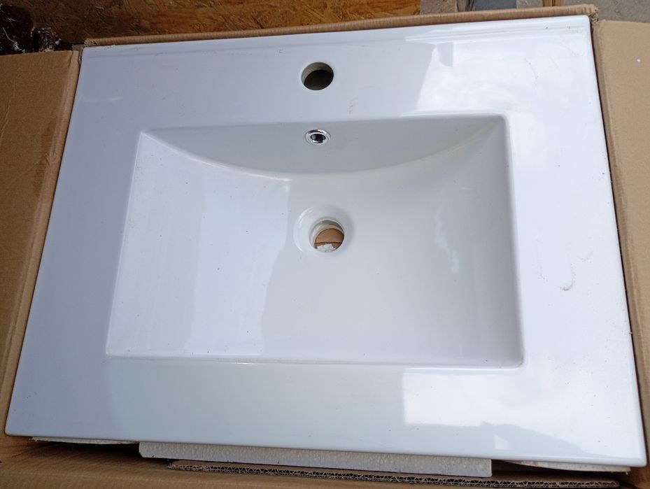 Sprzedam umywalkę 60