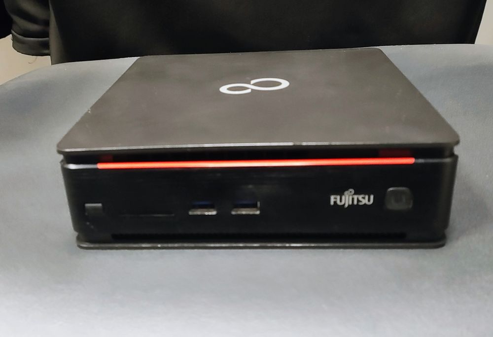Fujitsu esprimo q920  mini PC 16gb/240/Win11