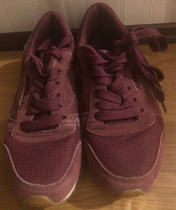 Продаж жіночих кросівок Reebok