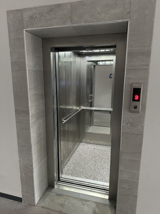 Здається в оренду комерційне приміщення 2,4 поверх з 4