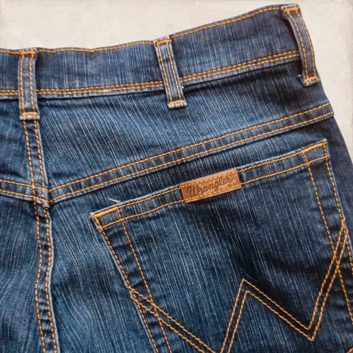 Wrangler regular fit granatowe jeansy 3232