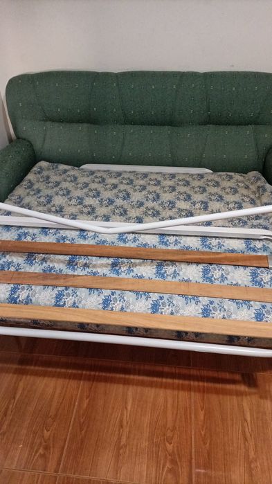 Sofá cama mais uma poltrona