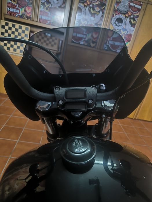 Harley-Davidson Street Bob 114 – 05/2024 – 3.850 km – Vance & Hines