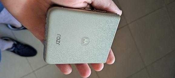 Motorola RAZR 50