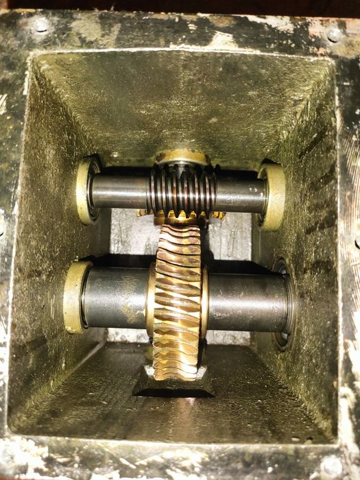 Редуктор 500*1 двучервячный