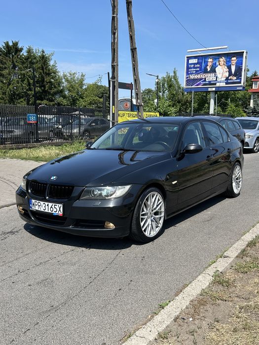 BMW E90/ Manual/ 2.0 Benzyna/ Alusy/ M-Wnętze/ Maly przebieg