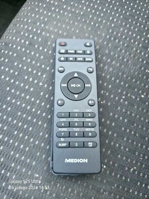 Mam na sprzedaż nowy pilot do radia  Medion 88069