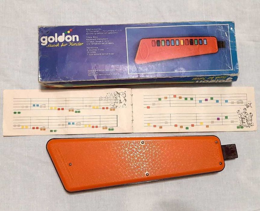 Детский музыкальный инструмент Триола Triola Blasharmonika ГДР, винтаж