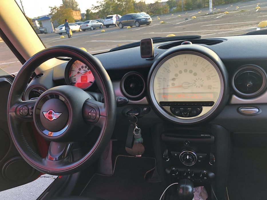 Продам свой Mini cooper 2011 в отличном состоянии