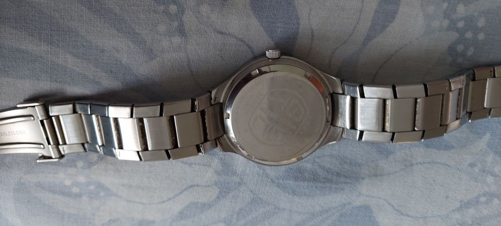 СРОЧНО. Продам мужские часы FOSSIL BIG TIC JR-7999