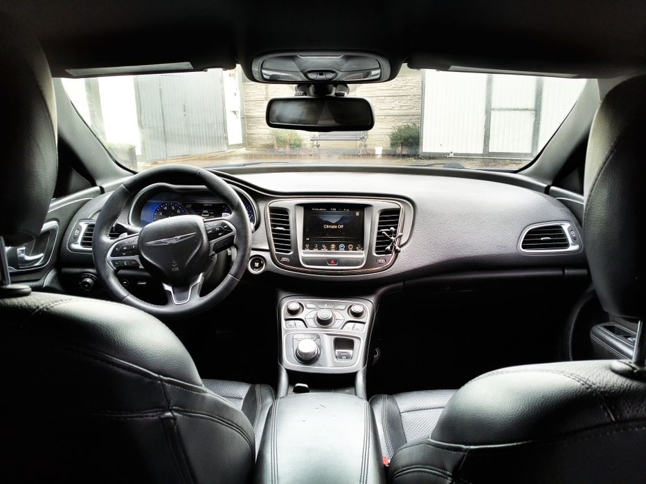 Chrysler 200 limited