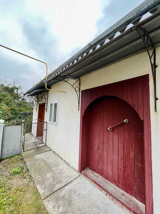 Продається будинок біля Івано-Франківська за вигідною ціною