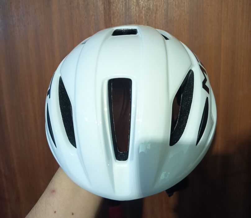 Capacete de ciclismo de estrada MET Strale