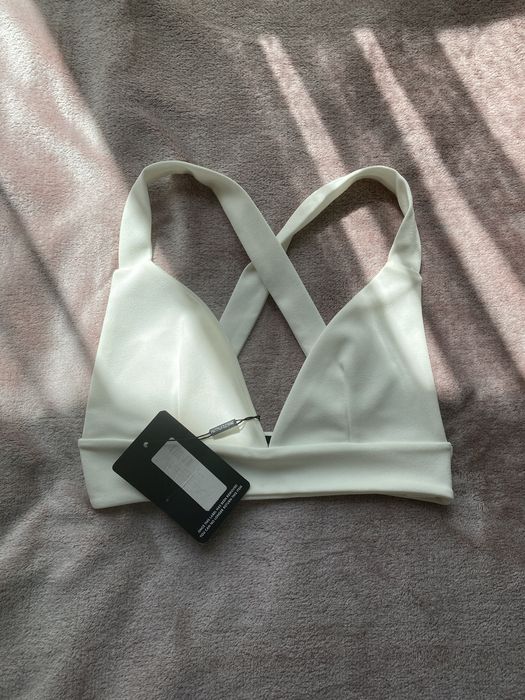 Nowy top PrettyLittleThing