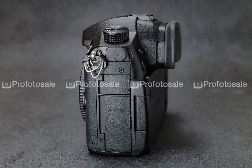 Фотоапарат Panasonic Lumix DC-GH5