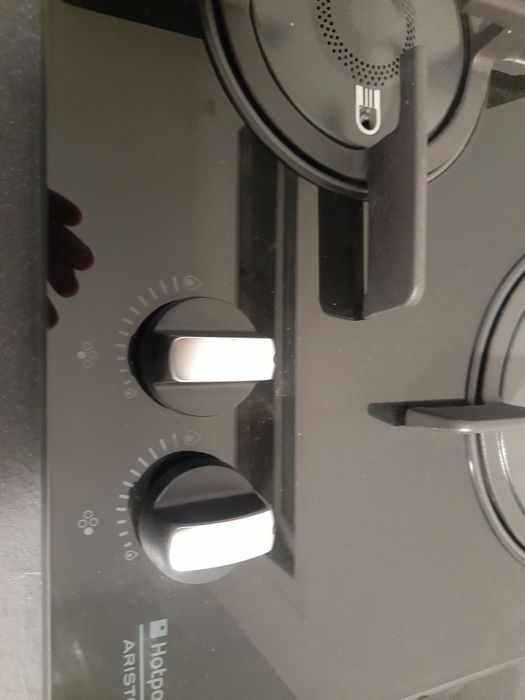Варочна поверхня Hotpoint Ariston