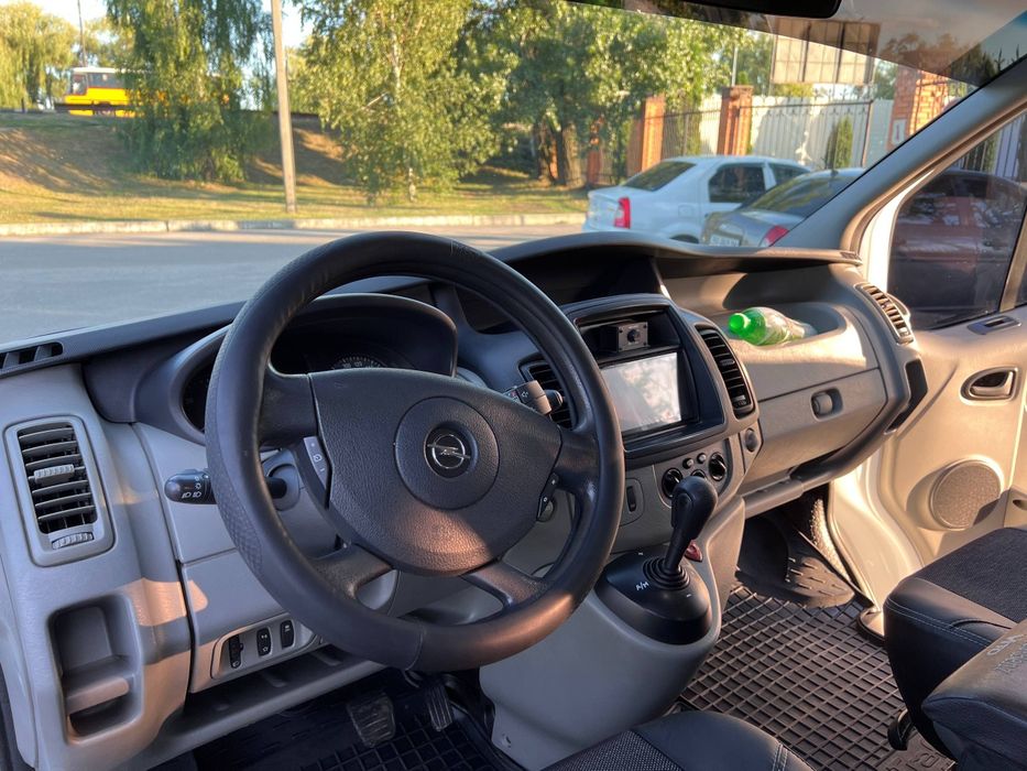 Продам OPEL Vivaro