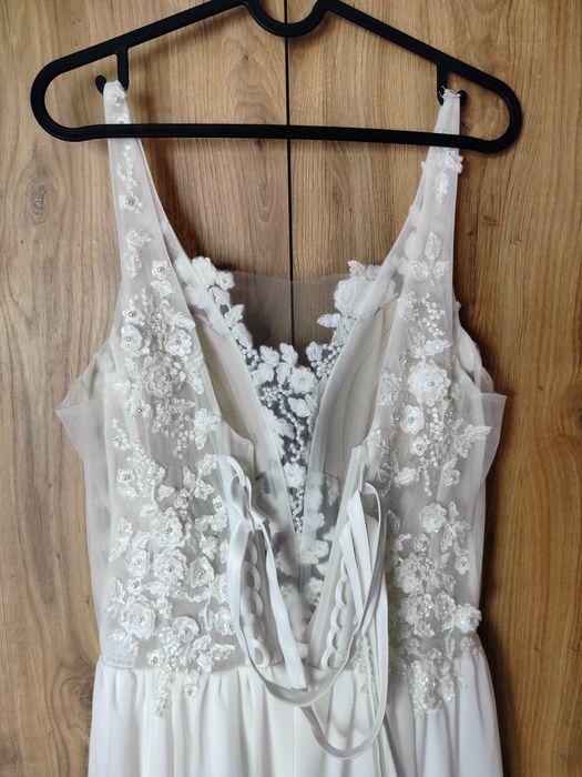 Elegancka suknia slubna