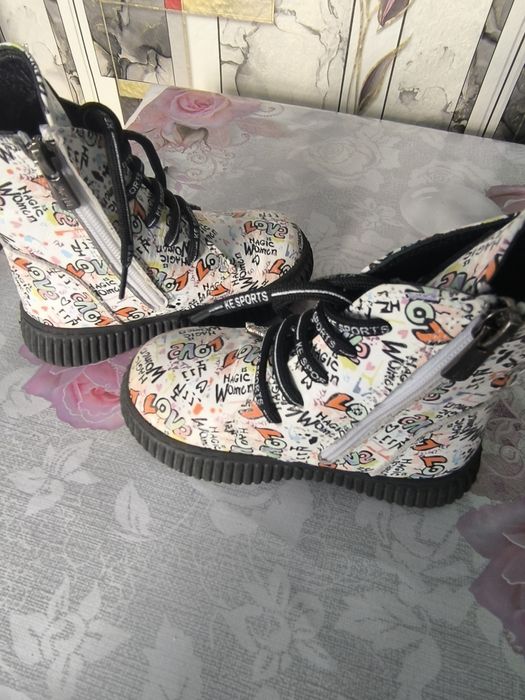 Стильные ботинки на девочку