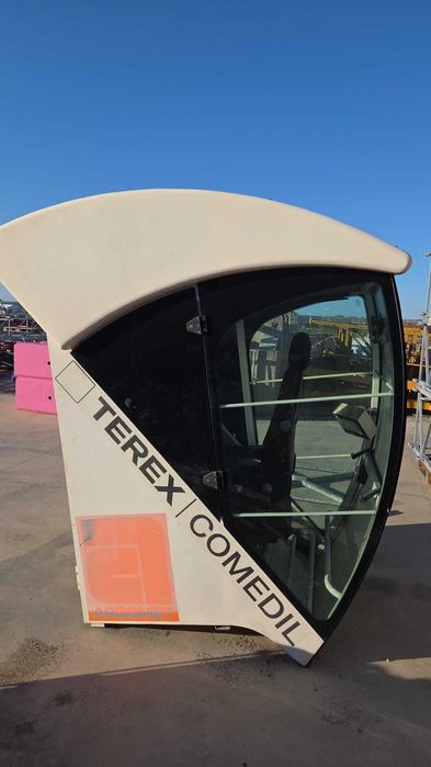 Żuraw wieżowy Terex CTT 141 A6, Dźwig budowlany