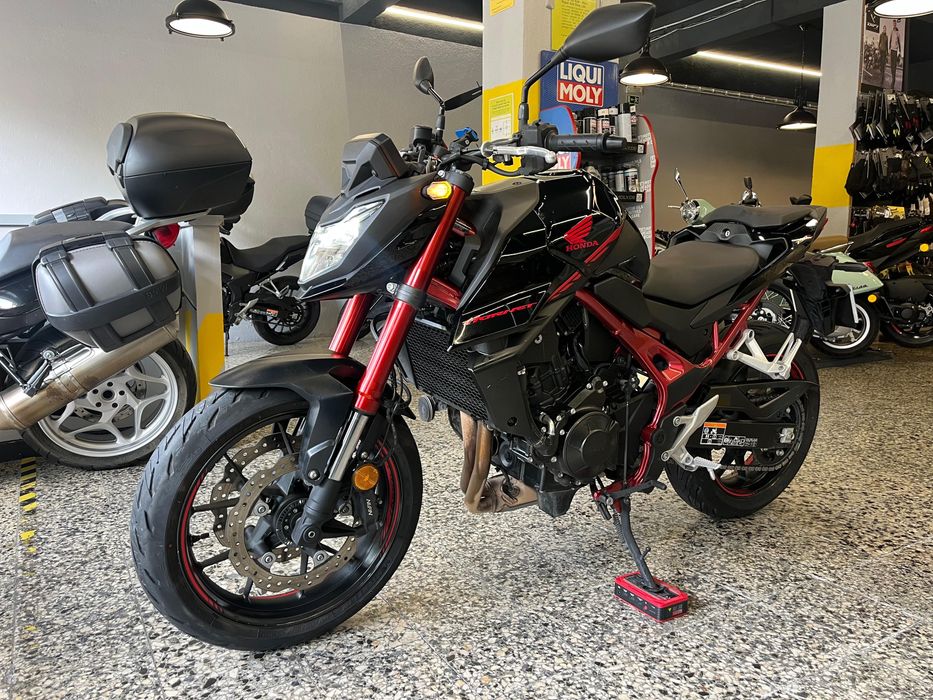 Honda CB 750 A Hornet, de 2025 Irrepreensível com 9049 Kms