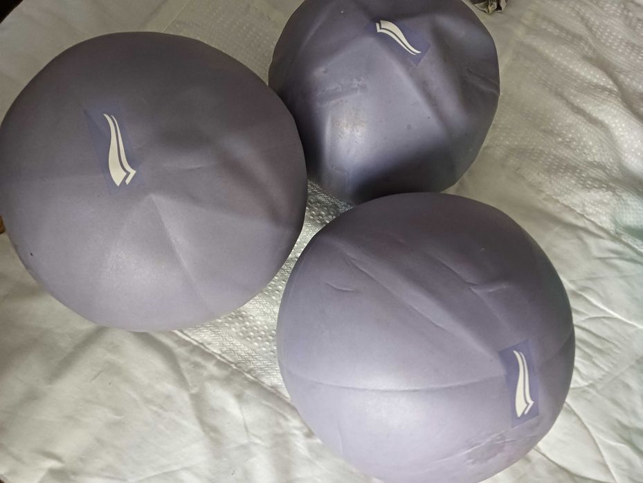 3 Bolas de fitness para pilates na cor lilás 25cm