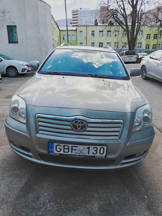 Toyota Avensis для військового