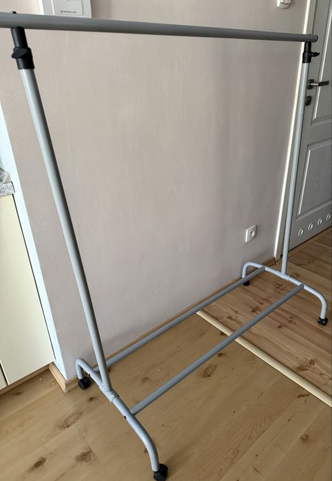 Wieszak Ikea na ubrania