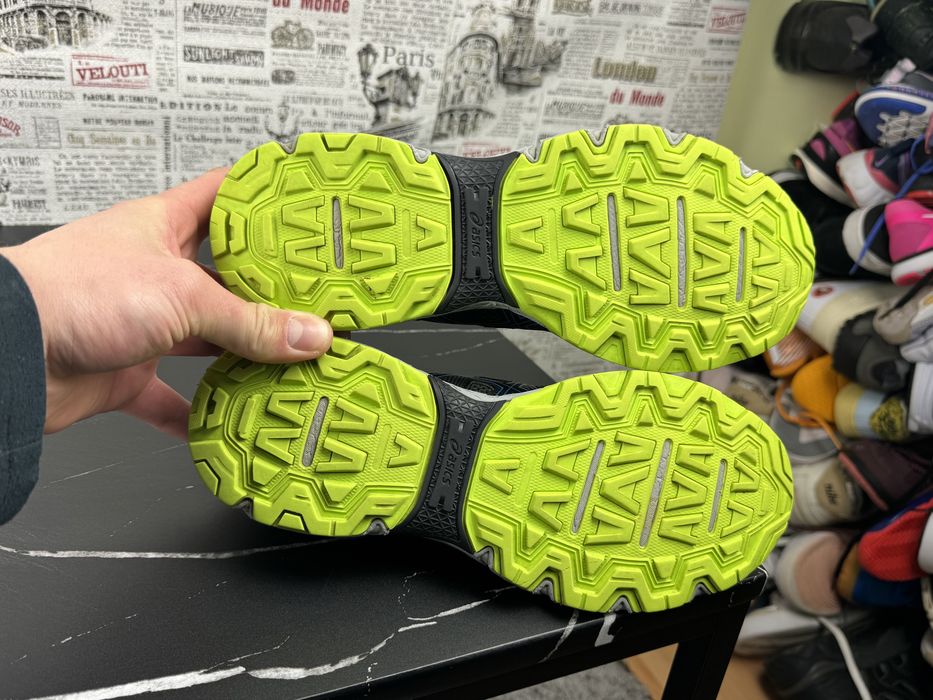 Кросівки Asics GEL-VENTURE 8 Розмір 40.5 Взуття