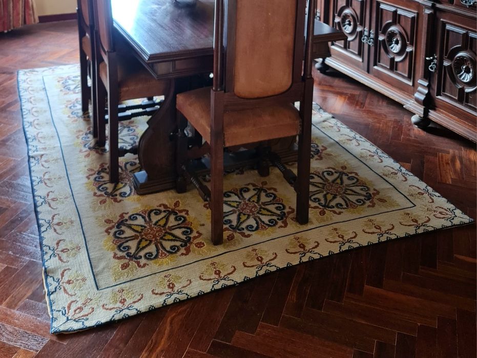 Tapete de arraiolos artesanal