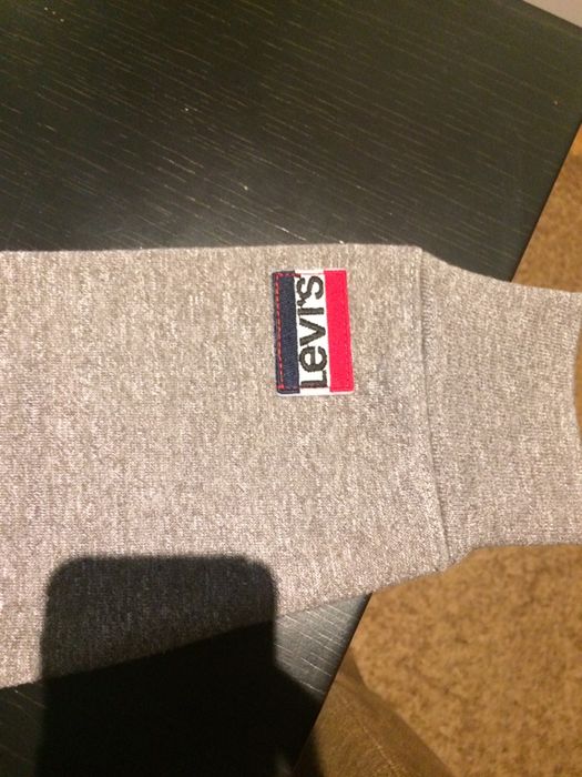 Sweat Levis 10 anos