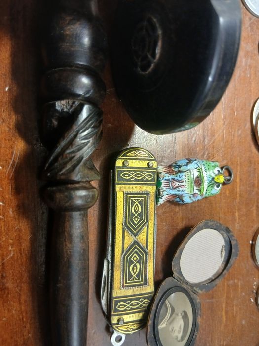 Peças antigas africanas e outras