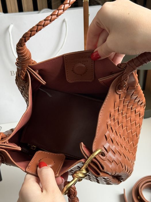 Сумка Bottega Veneta Intrecciato Shoulder Bag