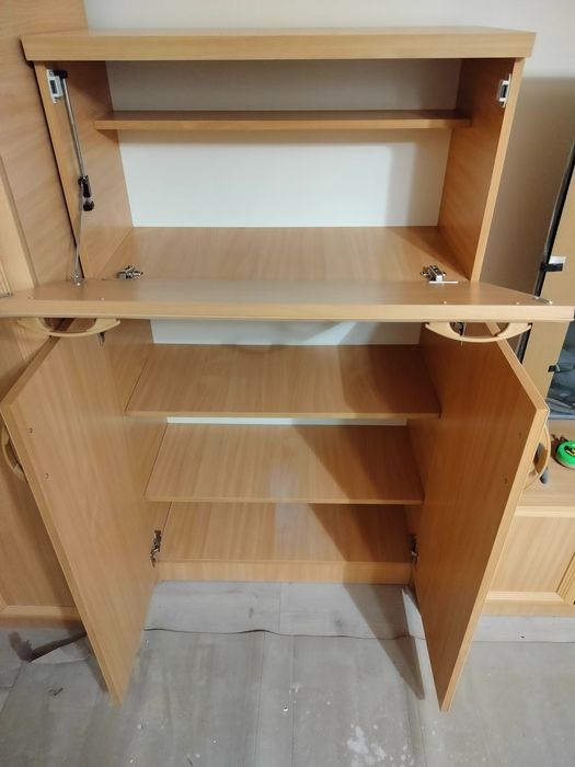 Zestaw mebli - komoda i dwie szafy