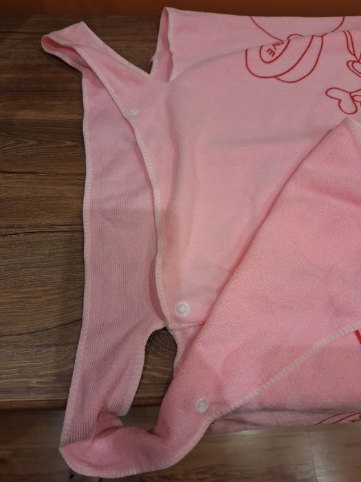 Różowy szlafroczek kąpielowy