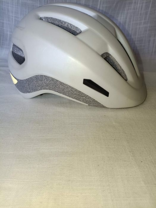 Kask ochronny b'twin Decathlon rozm M obwód głowy  53-58 cm