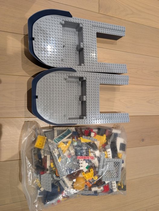 Lego 60266 дослідницький корабель