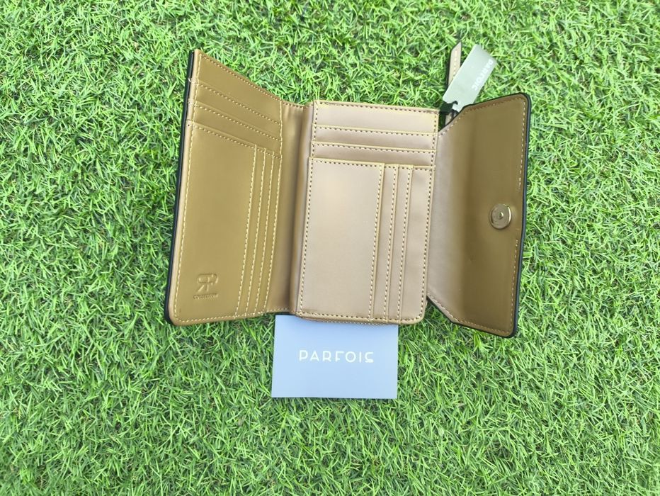 Porta-moedas Parfois com estampado de quadrados