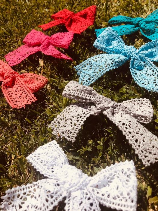 Laço de Renda com pinças