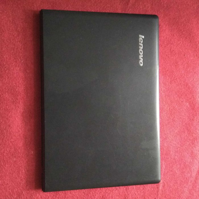 Ноутбук Lenovo IdeaPad 300 4-ядерний 8ГБ GeForce 920M