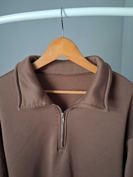 Жіночий світшот джемпер з комірцем шоколадного кольору