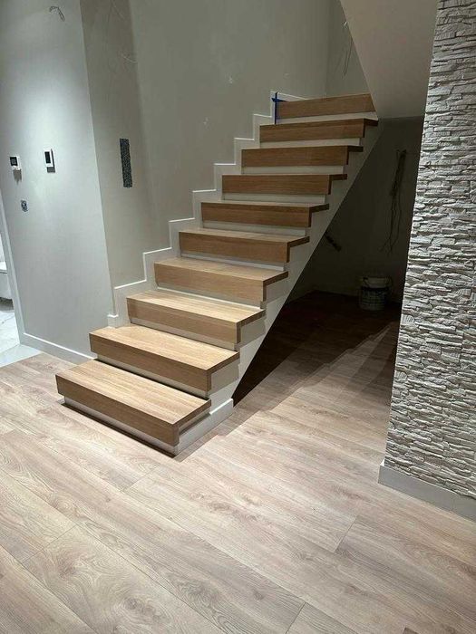 Cyklinowanie i renowacja podłóg i schodów